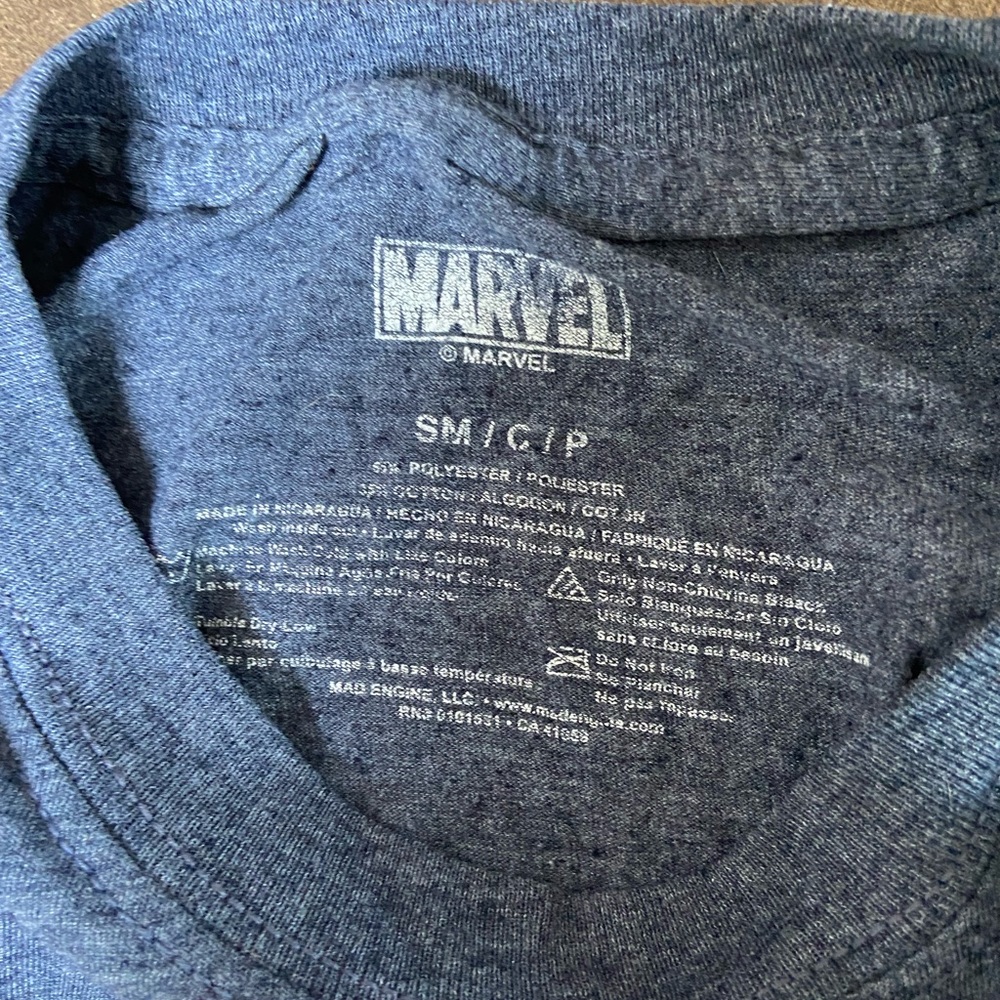 Marvel Captain America Tshirt Size Small - Picture 4 of 4